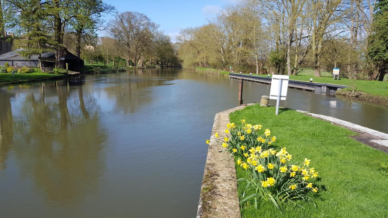River Nene Cottages Water Newton Luaran gambar