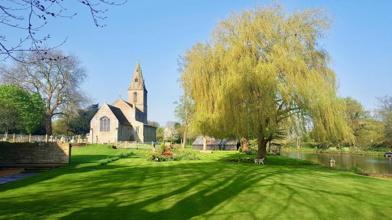 River Nene Cottages Water Newton Luaran gambar
